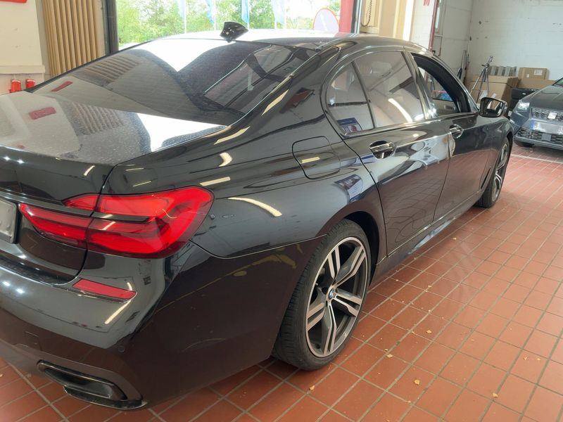 BMW 7er 750d xDrive — zdjęcie 6