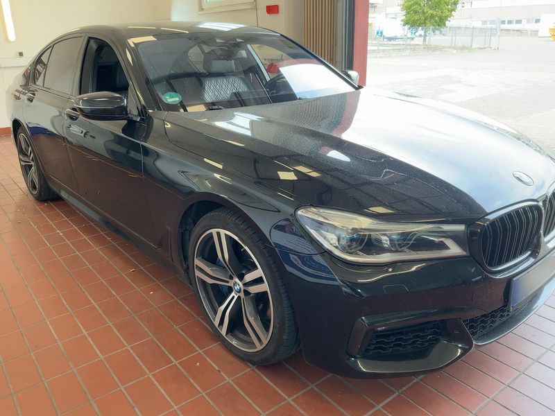 BMW 7er 750d xDrive — zdjęcie 8