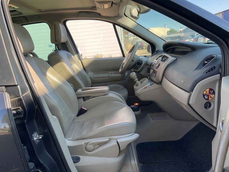 Renault Grand Scenic 2.0 dCi Jade — zdjęcie 3