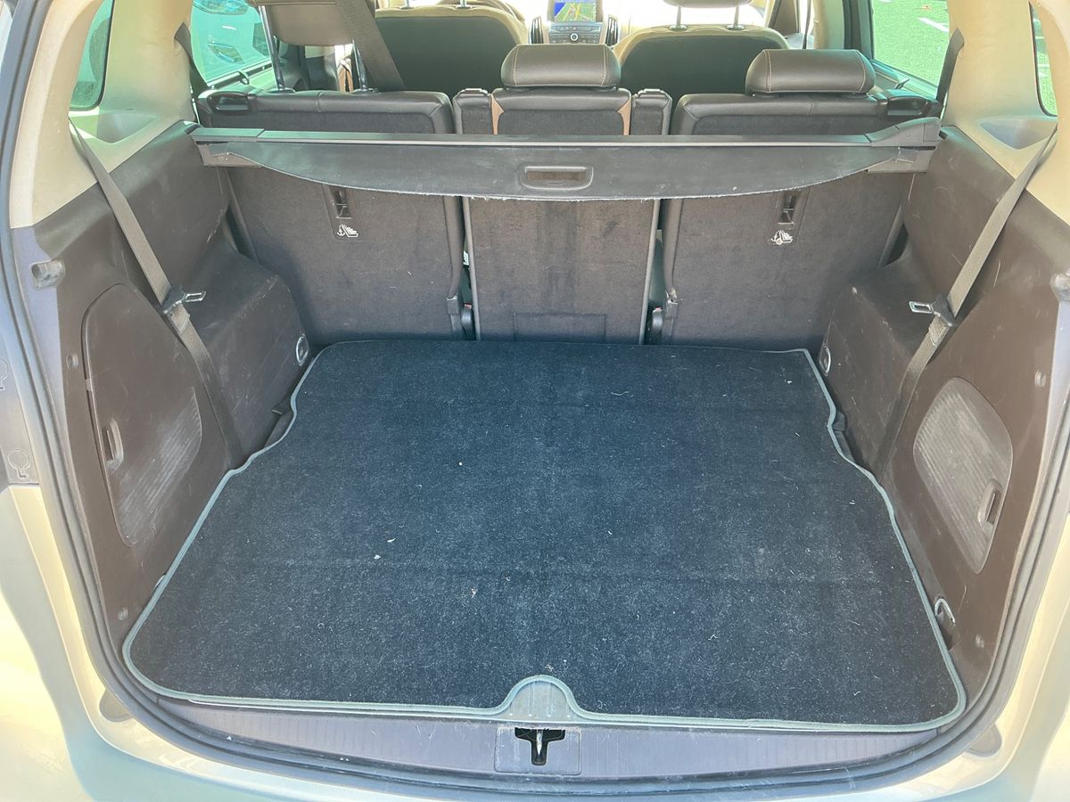 Opel Zafira 2013 — photo 16