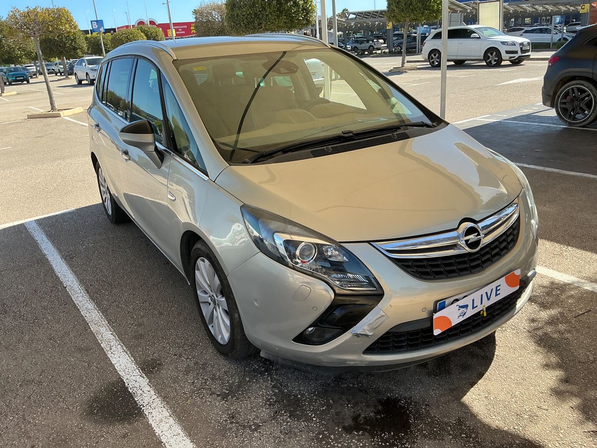 Opel Zafira 2013 — photo 13