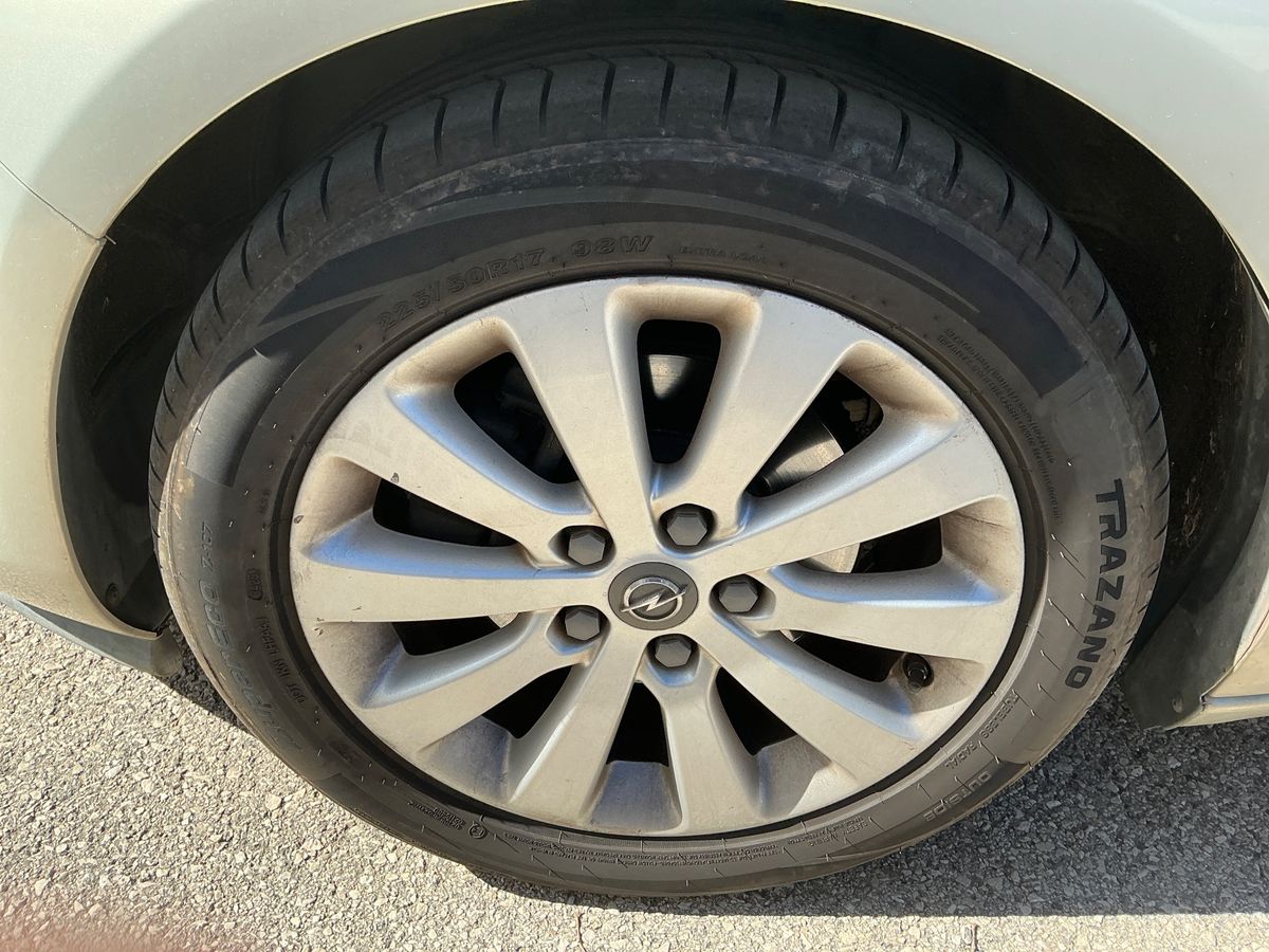 Opel Zafira 2013 — photo 4