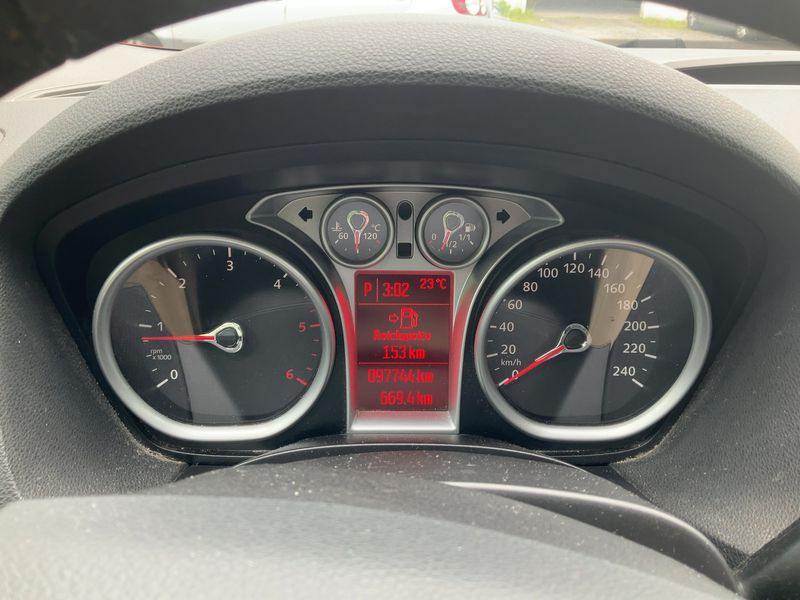 Ford Kuga 2.0 TDCi Titanium — zdjęcie 13