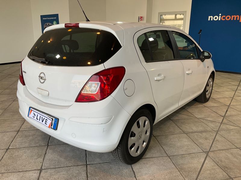 Opel Corsa 1.2 Elective — zdjęcie 2
