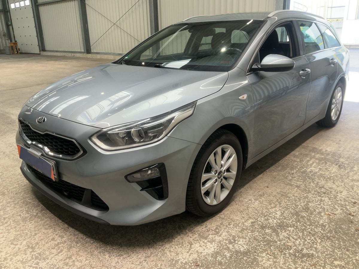 Kia cee'd 2019 — photo 1