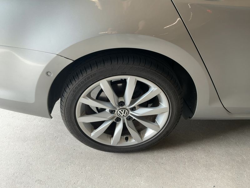 Volkswagen Golf VII 1.6 TDI Carat BlueMotion Tech 2014 – снимка 9