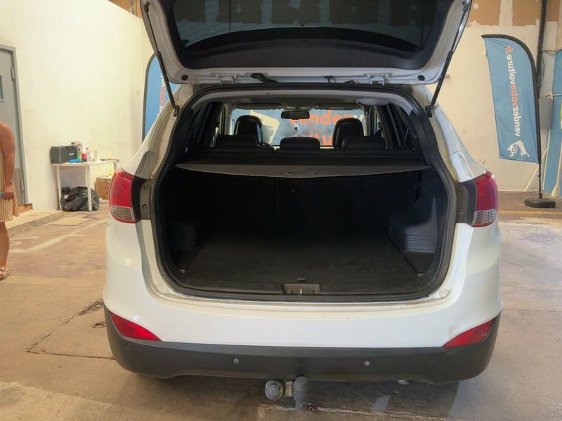 Hyundai ix35 1.7 CRDi Comfort 2WD 2010 – снимка 15