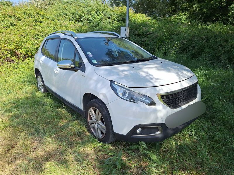 Peugeot 2008 1.2 VTi Style 2018 – снимка 6