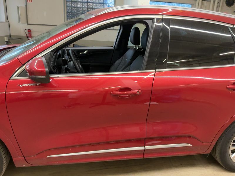 Ford Kuga 2.5 Plug-in Hybrid Vignale 2022 – снимка 4