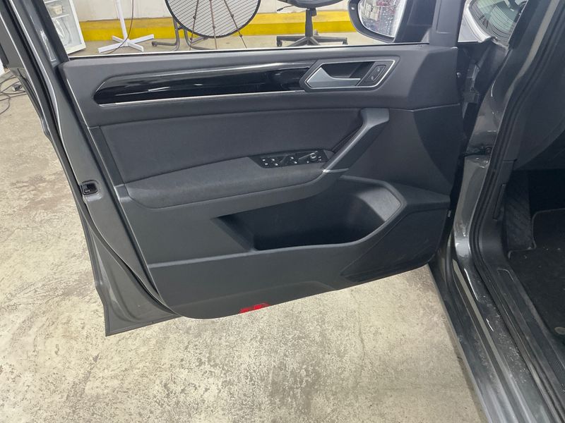 Volkswagen Touran 2.0 TDI Comfortline BlueMotion Tech 2019 – снимка 24