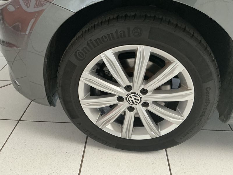 Volkswagen Touran 2.0 TDI Comfortline BlueMotion Tech 2019 – снимка 3
