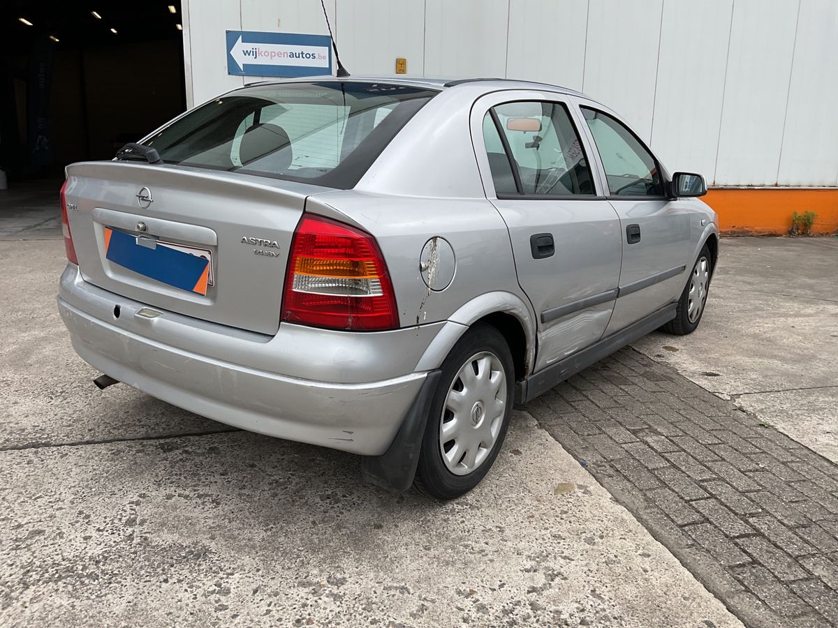 Opel Astra 1.4 Avantage