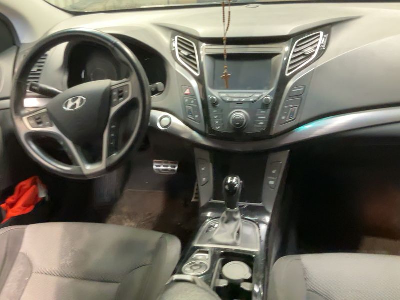 Hyundai i40 1.7 CRDi Style Blue — zdjęcie 12