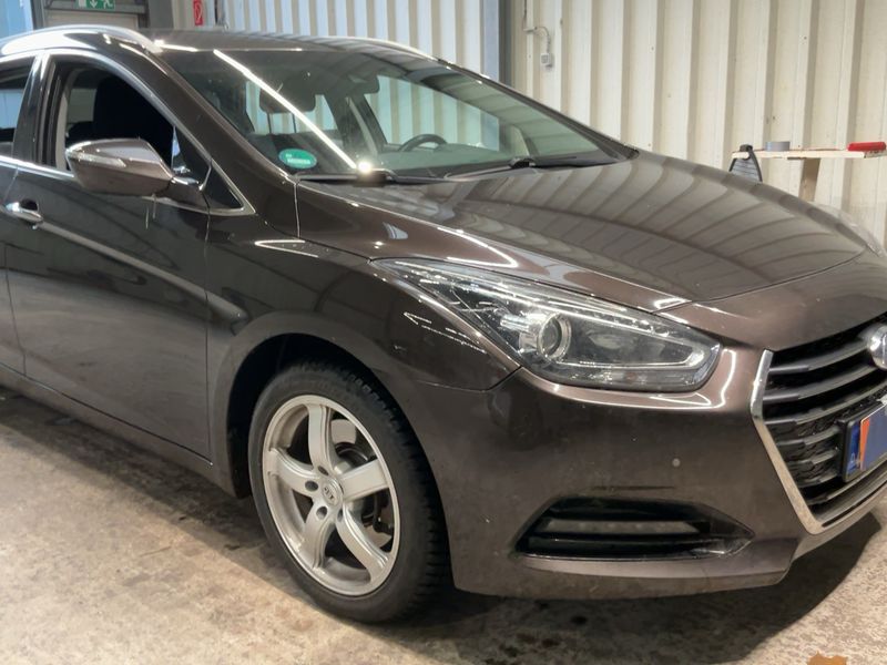 Hyundai i40 1.7 CRDi Style Blue — zdjęcie 8