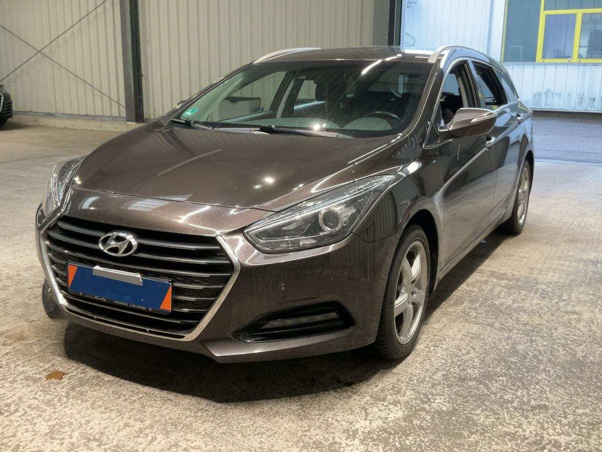 Hyundai i40 2017 — photo 1