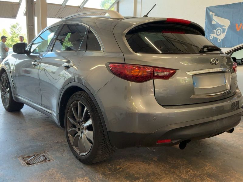 Infiniti QX70 3.0 V6 Diesel S Premium — zdjęcie 3