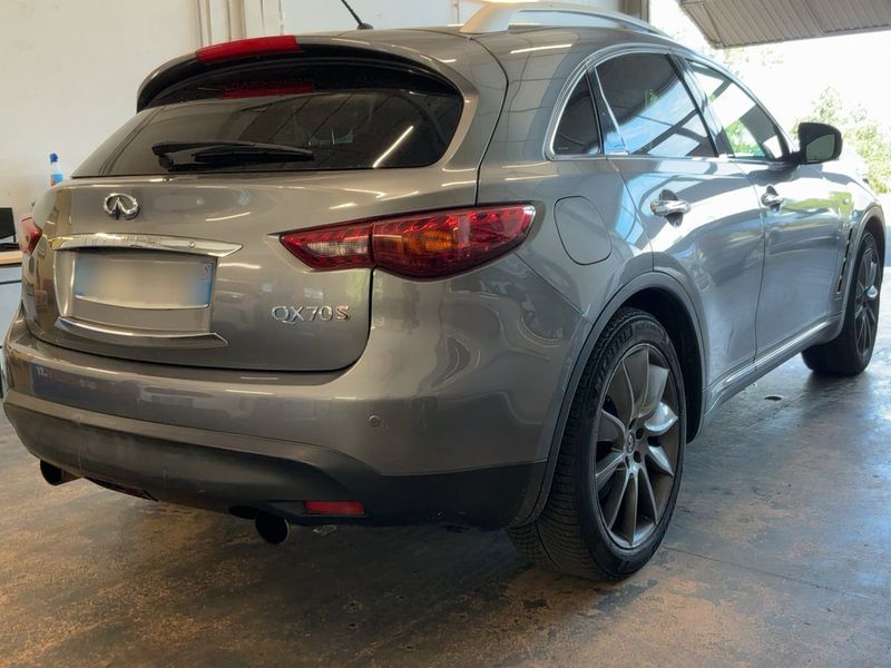 Infiniti QX70 3.0 V6 Diesel S Premium — zdjęcie 6
