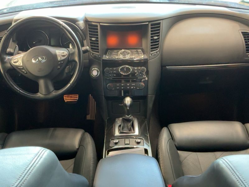 Infiniti QX70 3.0 V6 Diesel S Premium — zdjęcie 12