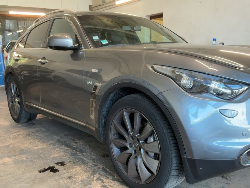 Infiniti QX70 3.0 V6 Diesel S Premium — zdjęcie 8