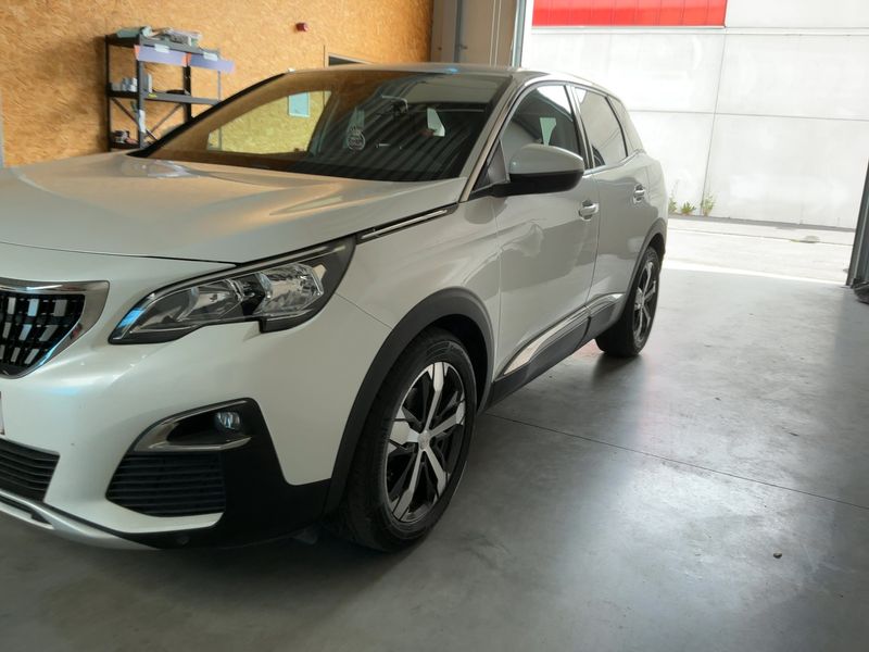 Peugeot 3008 1.2 PureTech Allure 2018 – снимка 2