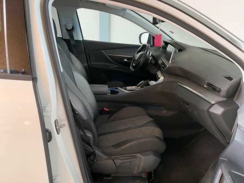 Peugeot 3008 1.2 PureTech Allure 2018 – снимка 16
