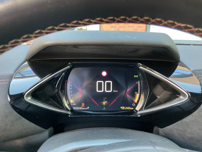 DS Automobiles DS3 Crossback 1.2 PureTech Performance Line — zdjęcie 13