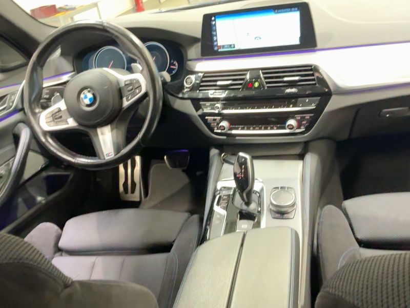 BMW 5er 520i M Sport — zdjęcie 12