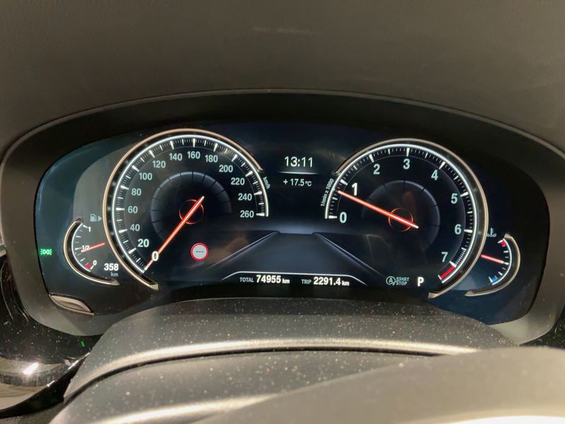BMW 5er 520i M Sport — zdjęcie 13