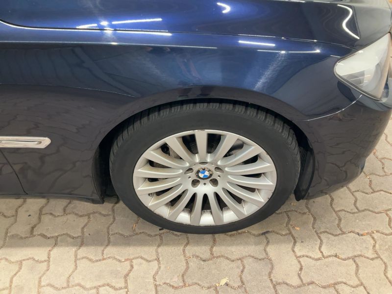 BMW 7er 750i 2010 – снимка 11