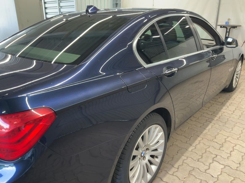 BMW 7er 750i — zdjęcie 6