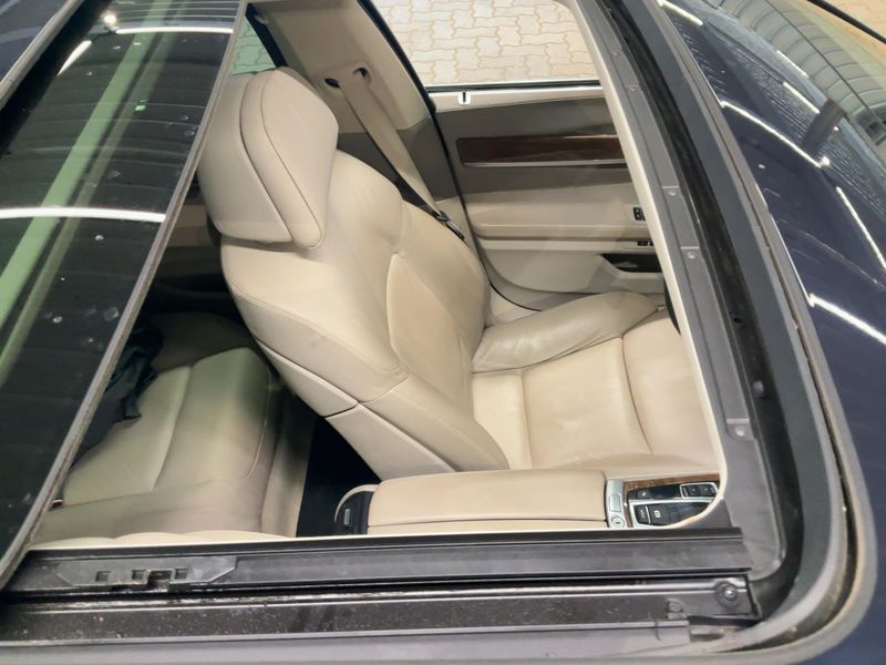 BMW 7er 750i 2010 – снимка 13
