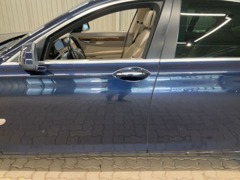 BMW 7er 750i — zdjęcie 4