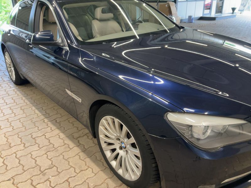 BMW 7er 750i — zdjęcie 8
