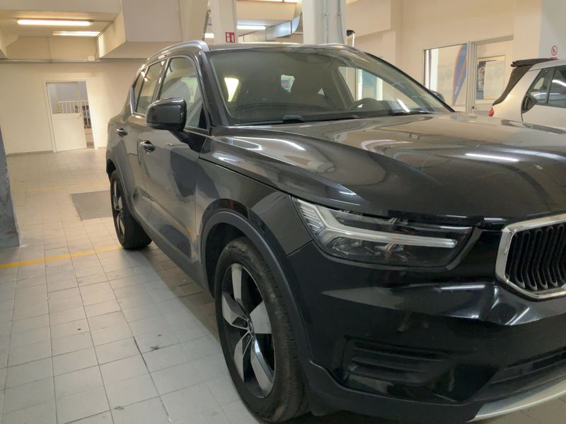Volvo XC40 2.0 D3 Momentum 2WD — zdjęcie 8
