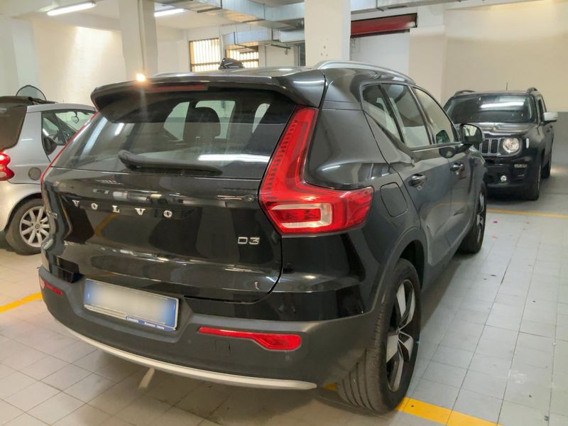Volvo XC40 2.0 D3 Momentum 2WD — zdjęcie 6