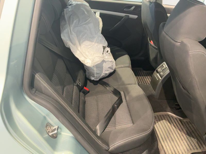 Skoda Octavia 1.4 TSI Ambiente — zdjęcie 14