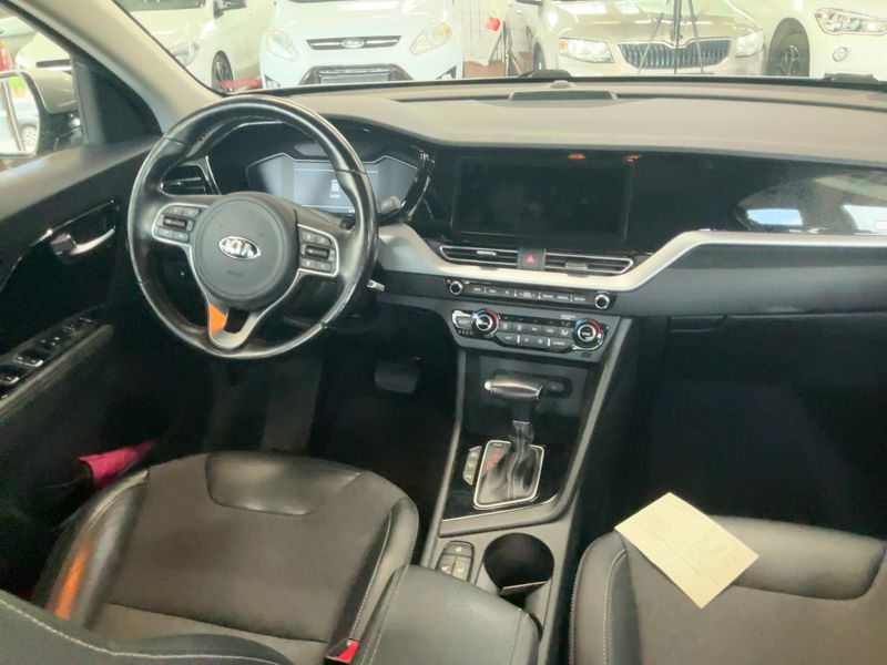 Kia Niro 1.6 Plug-in Hybrid Vision — zdjęcie 12