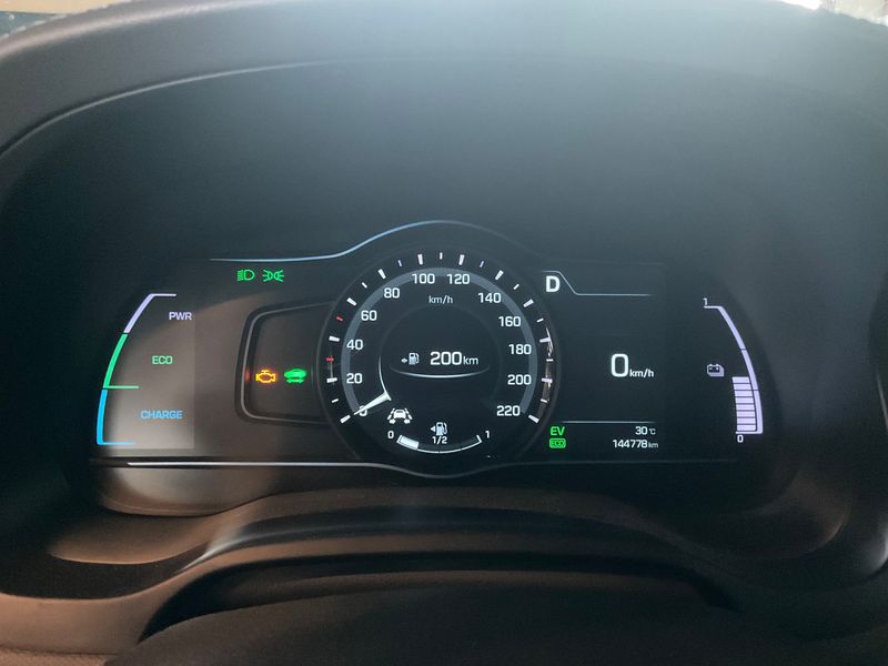Hyundai IONIQ 1.6 Hybrid Executive — zdjęcie 13