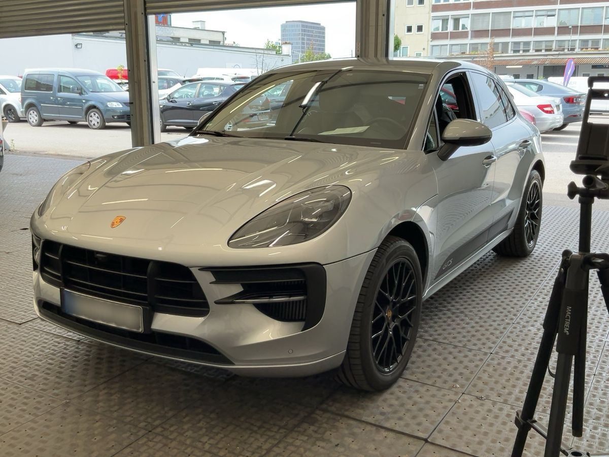 Porsche Macan 2021