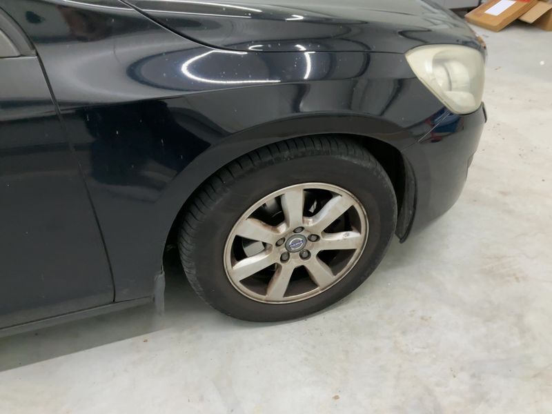 Volvo V60 1.6 D Kinetic 2011 – снимка 11