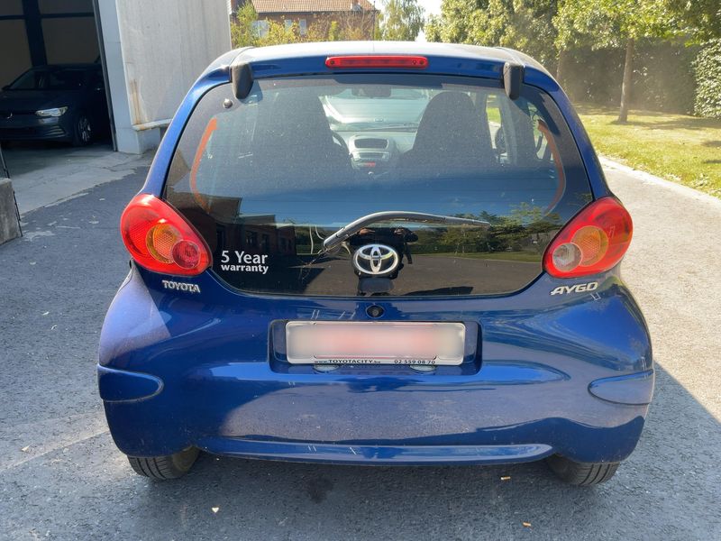 Toyota Aygo 1.0 — zdjęcie 5