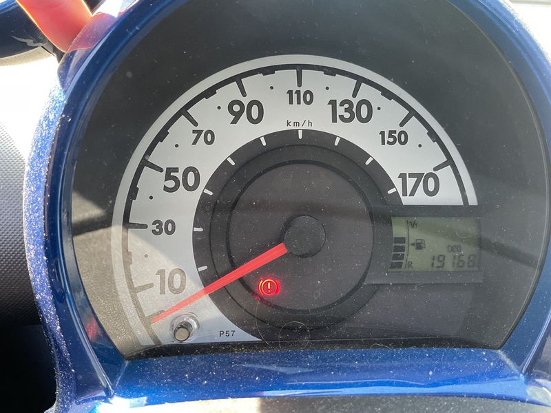 Toyota Aygo 1.0 — zdjęcie 13