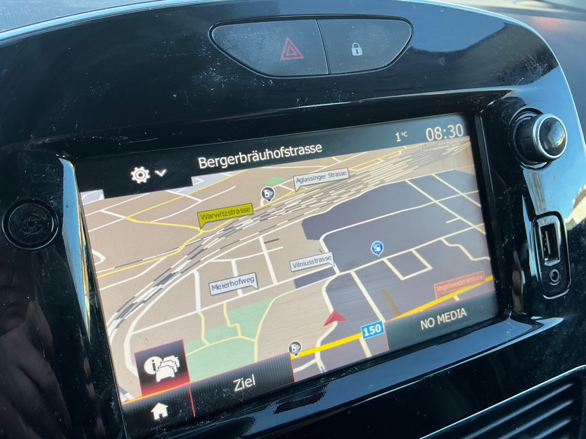 Renault Clio 2019 — photo 28