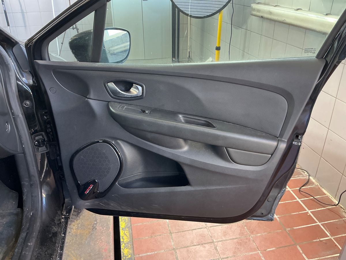 Renault Clio 2019 — photo 52