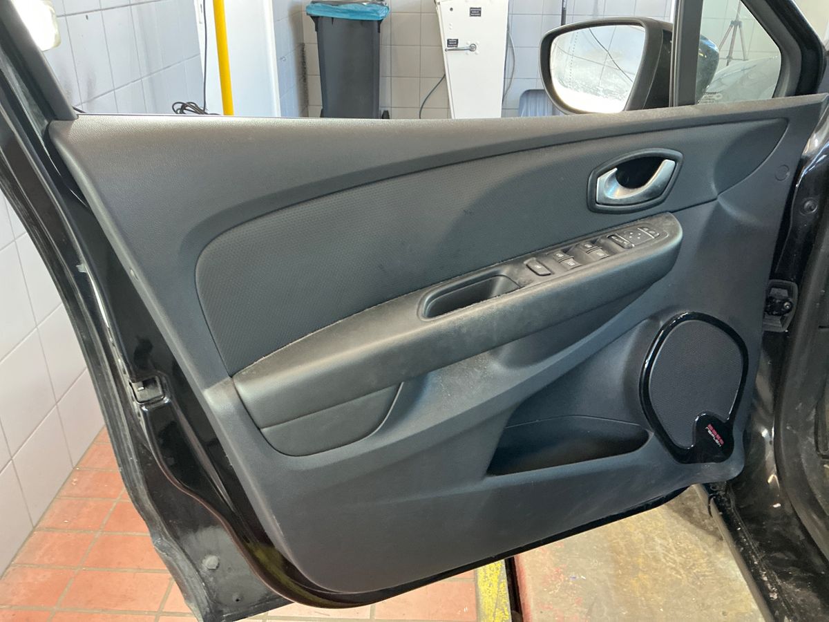 Renault Clio 2019 — photo 47