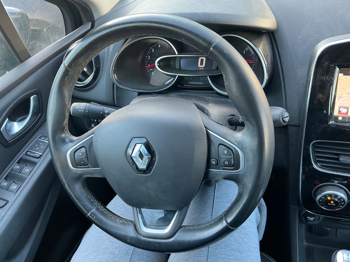 Renault Clio 2019 — photo 44