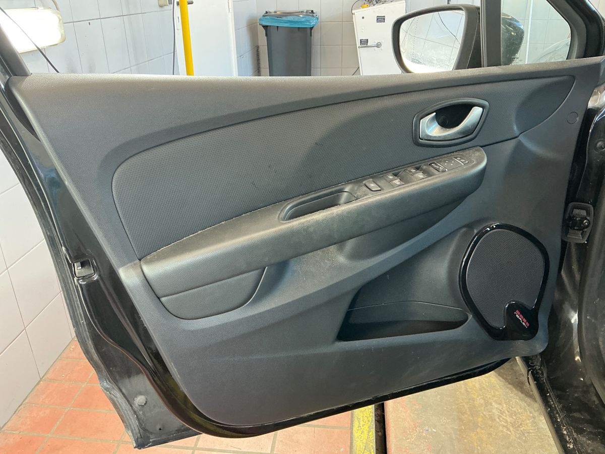 Renault Clio 2019 — photo 46