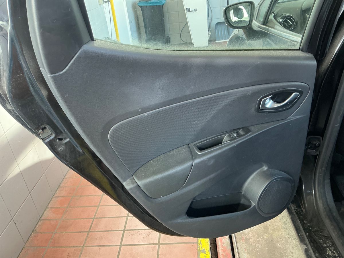 Renault Clio 2019 — photo 48