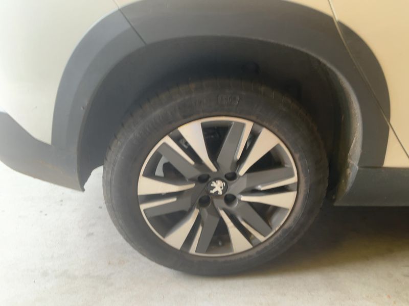 Peugeot 2008 1.2 PureTech Allure 2018 – снимка 9