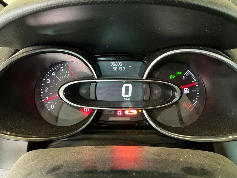 Renault Clio 1.2 Zen — zdjęcie 13